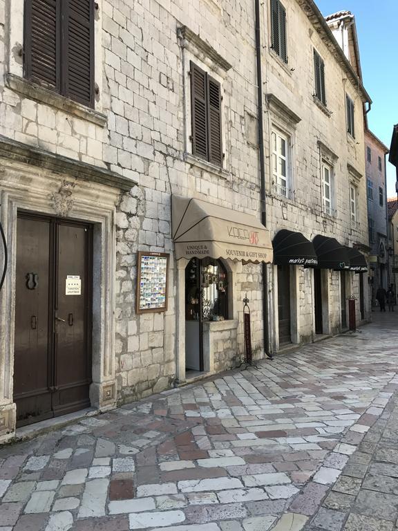 Kotor Old Town Palace Bucha Camera foto